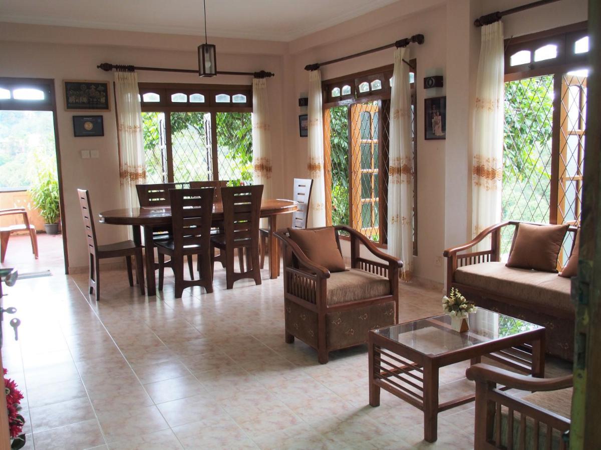 Nisha Homestay Inn Peradeniya Esterno foto